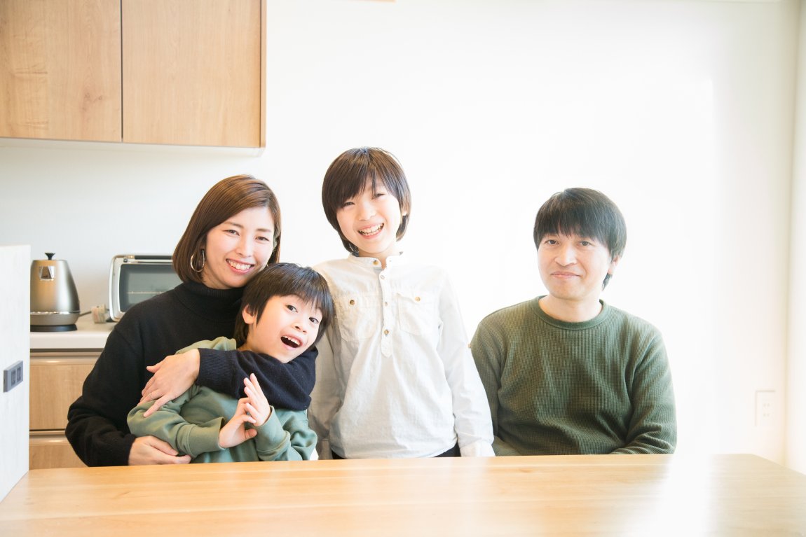 プライバシーを守りながら　光をふんだんに取りこむ開放感のある住まい