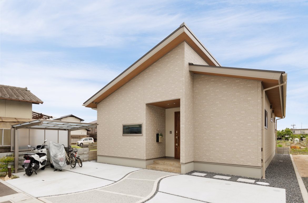 愛犬と共に暮らす　仲の良いご夫婦が心地好く過ごせる平屋