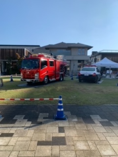 働く車が問屋町テラスにきました