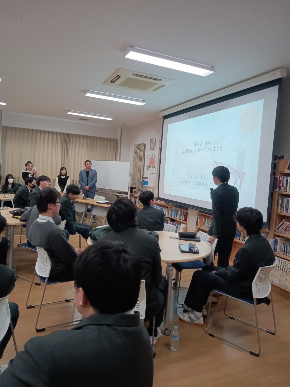 朝日塾にて未来ある学生さんに、建築について、先生として話をさせていただきました